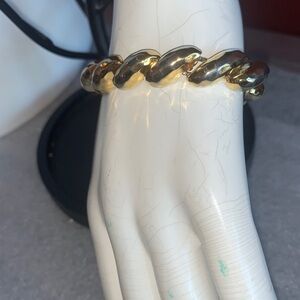 Gold Tone Chunky Curb Chain Bracelet 7”